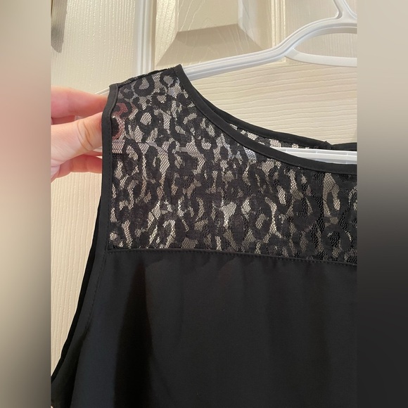 Black lace tank - Picture 3 of 6